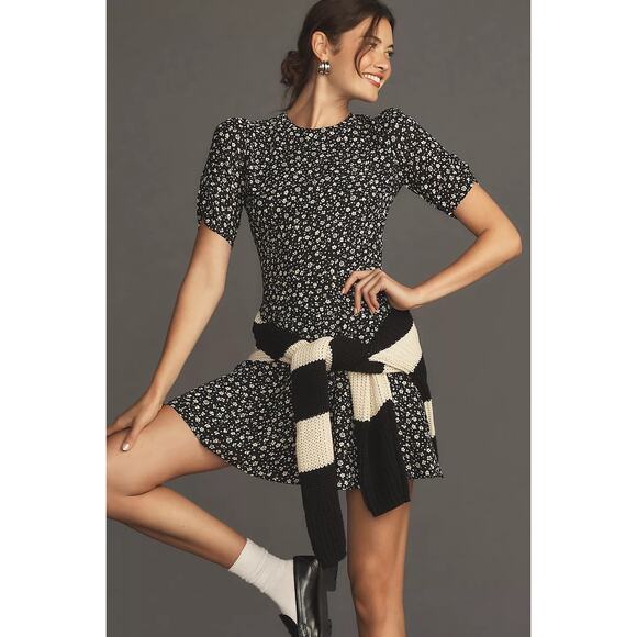 Reformation Dresses & Skirts - 🖤 Reformation Gracie Dress | Sold Out "Daisy" Print -- Size 6